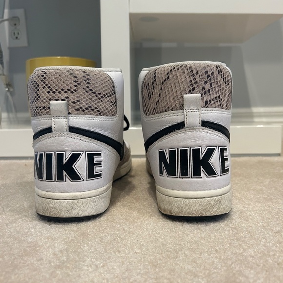 Nike Vintage Hightops - Picture 3 of 3